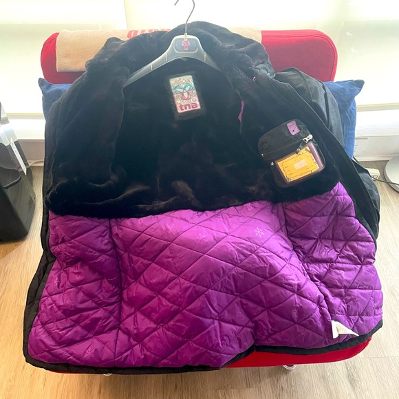 Aritzia “Raven” winter coat - Picture 2 of 3